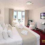 Palm 4*