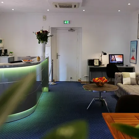 Palm 4* Cannes