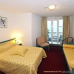 Palm 4*